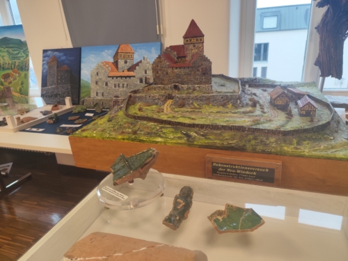 700 Jahre erstmalige Erwähnung unserer Burg Neuwindeck – Ausstellung noch bis Jahresende
