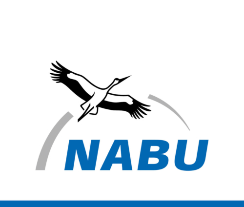Studenten gehen von Haus zu Haus für eine Informations- und Werbeaktion des NABU Baden-Württemberg